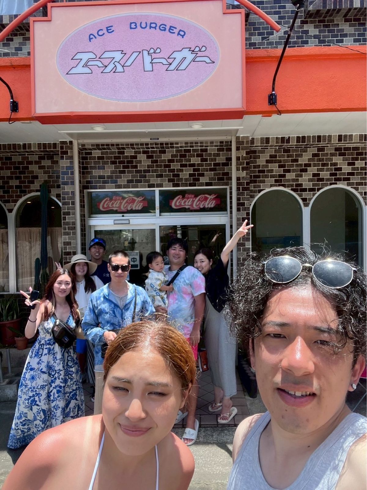 展望台に行ってから島で有名なエースバーガーへ
エースバーガーと、最後よしく...