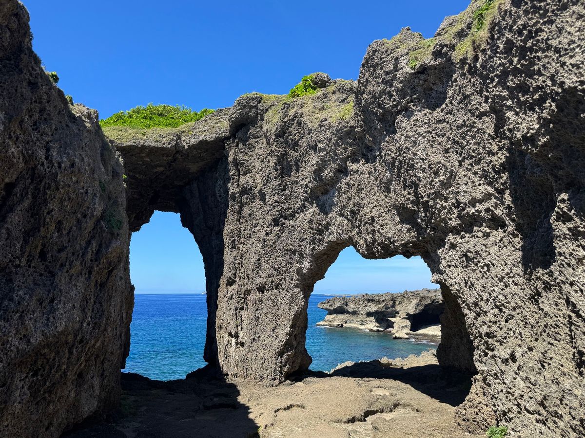 徳之島
●戸森の線刻画
●戸森の線刻画
●犬の門蓋（いんのじょうふた）のめ...