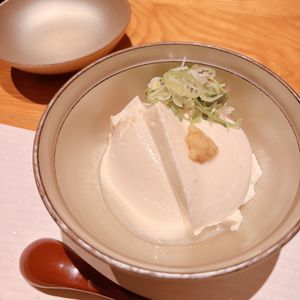 「あいち鴨しゃぶしゃぶ会席」【上】

【先附】とろとろ豆富
【前菜】...