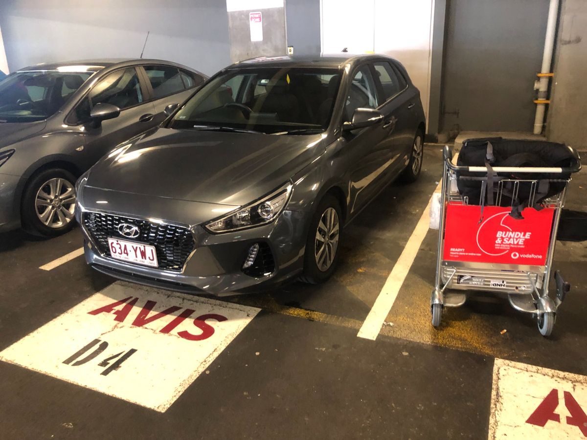 レンタカーで空港外周へ