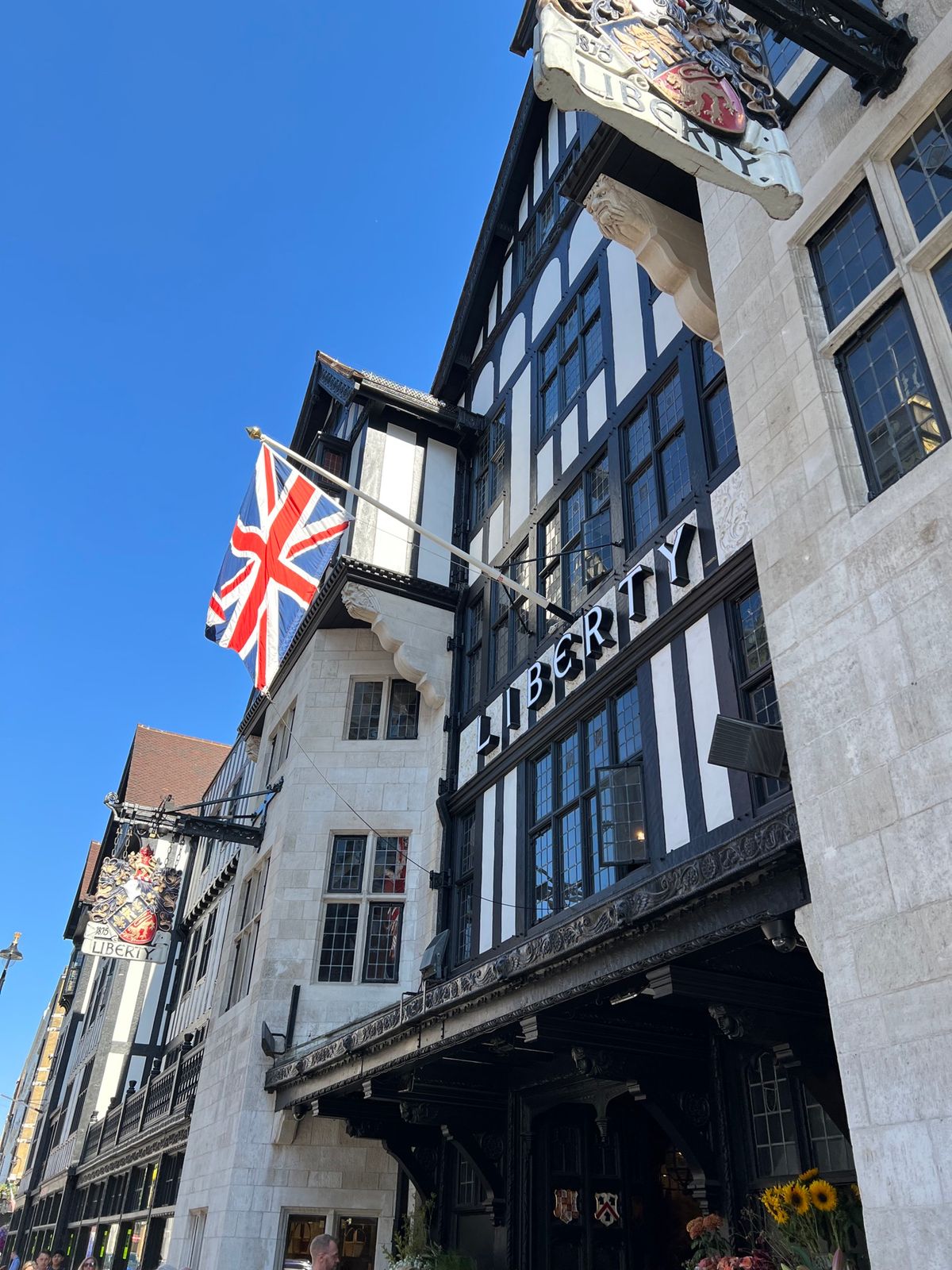 名前思い出せないけど、授業で習ったやつ😂
ほんと歴史を感じた、語彙力皆無に...