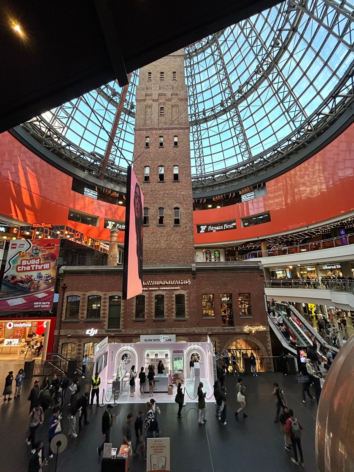 美しいたてものたち
3枚目の建物は日本の建築家が設計したんだっけな…🤔