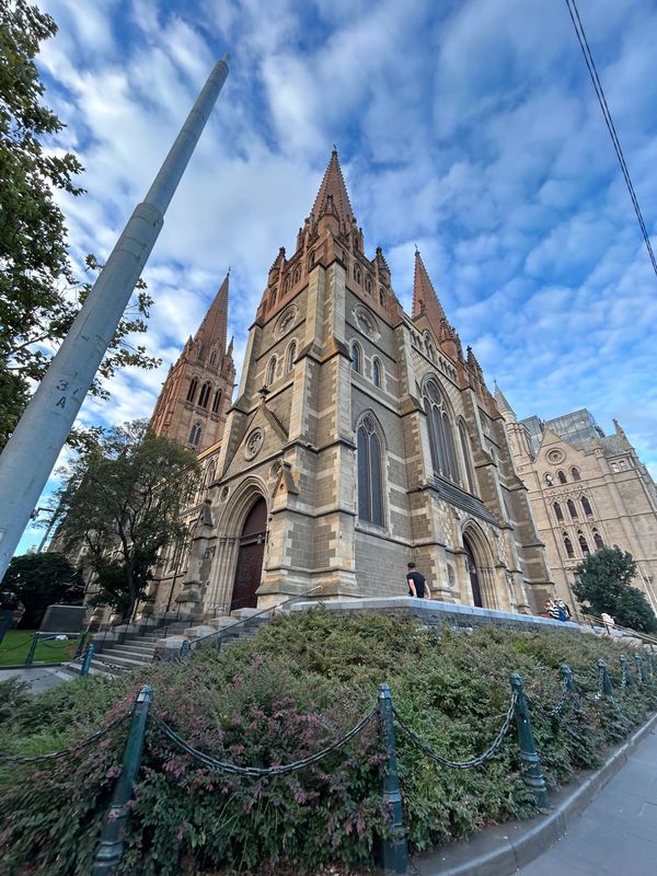 オーストラリア連邦・メルボルン「オーストラリア」の写真：美しいたてものたち
3枚目の建物は日本の...