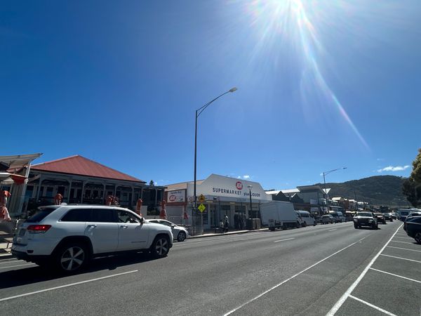 オーストラリア連邦・メルボルン「オーストラリア」の写真：シャーク＆サラダ食べた！！
初めての鮫😋...