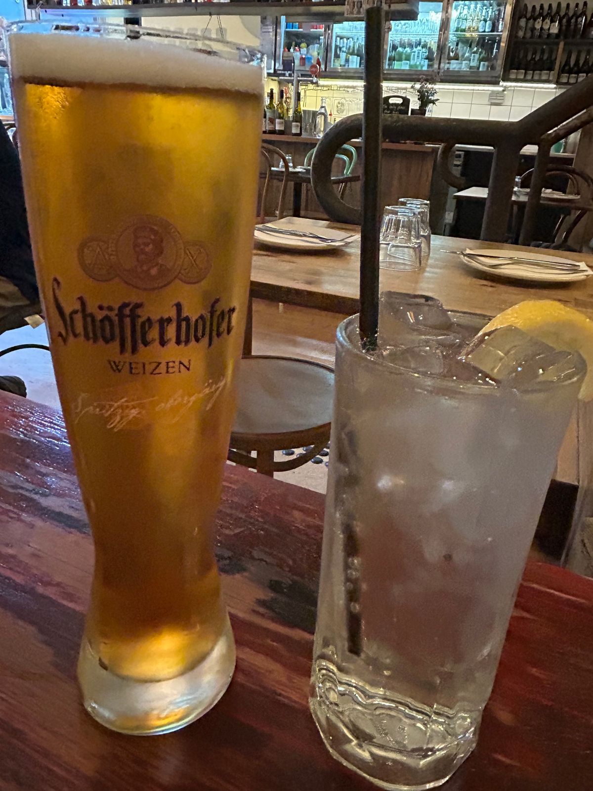 最後の晩餐と朝の空港でのご飯美味