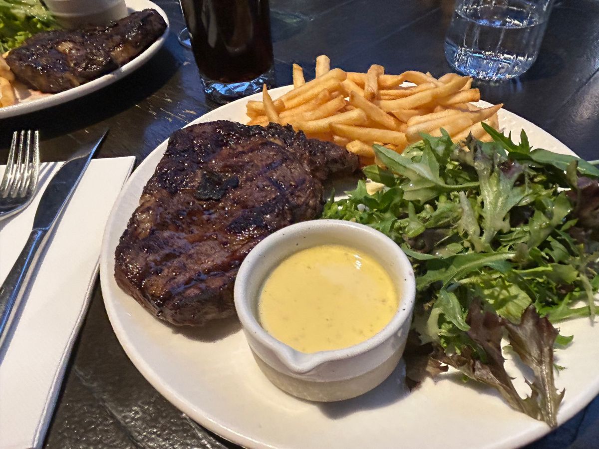 夜景とステーキと飲み物最高🥳
ステーキの満腹度ー👍
