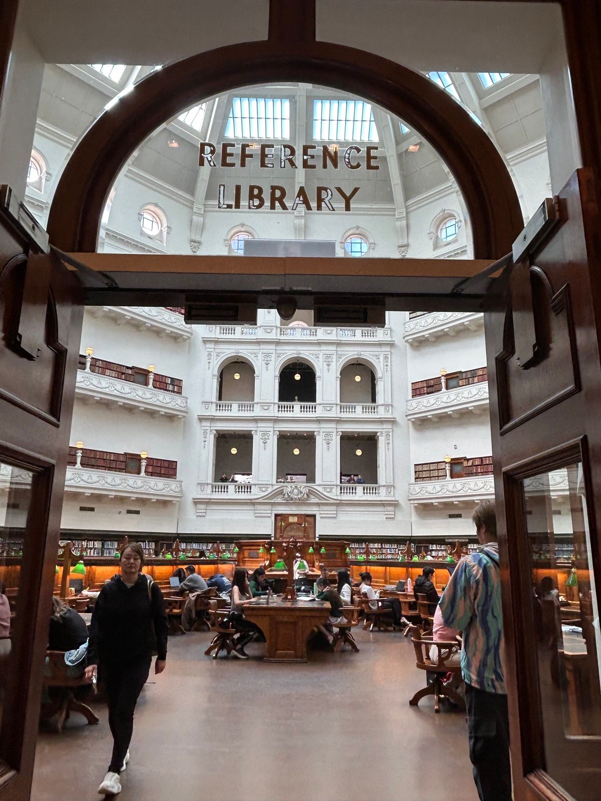 ビクトリア州立図書館めっちゃ美しかった
オーストラリア最古の図書館です·͜·ᰔᩚ