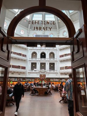 ビクトリア州立図書館めっちゃ美しかった
オーストラリア最古の図書館です·͜·ᰔᩚ