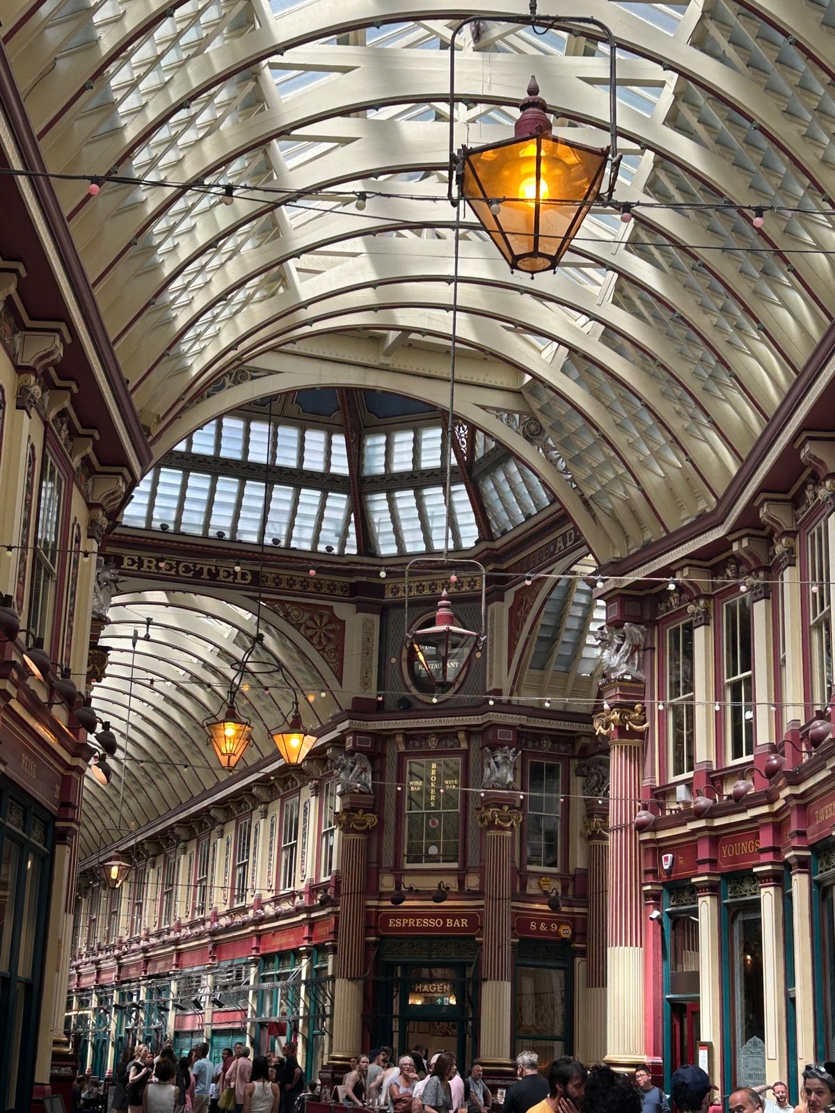 最後はレドンホールマーケットへ。
ここもハリーポッターの《ダイアゴン横丁》...