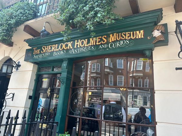 イギリス(英国)・ロンドン「ロンドン親子旅」の写真：既に夏バテ状態だったので、ランチらしいラ...