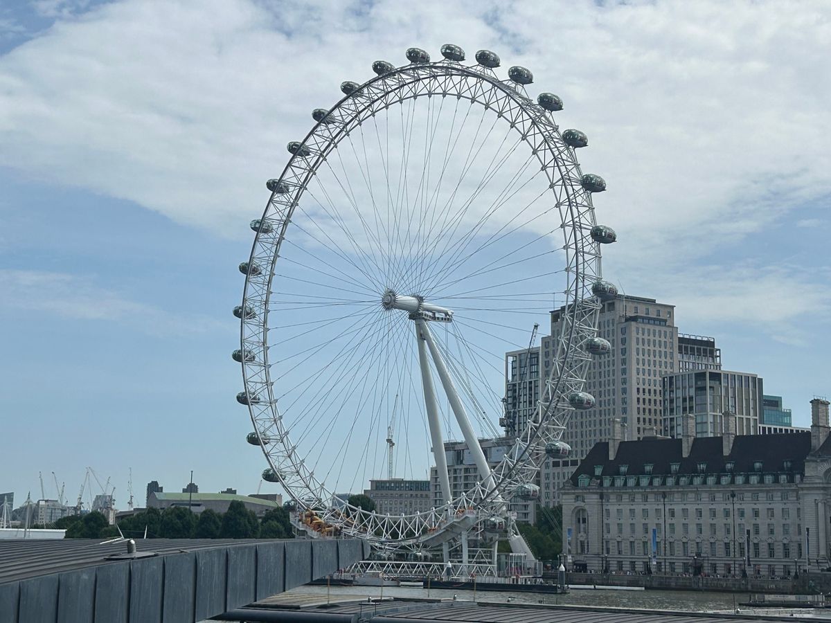 ４日目はまずビッグベンへ。
この日はもう中を見るより名所の写真を撮ることに...