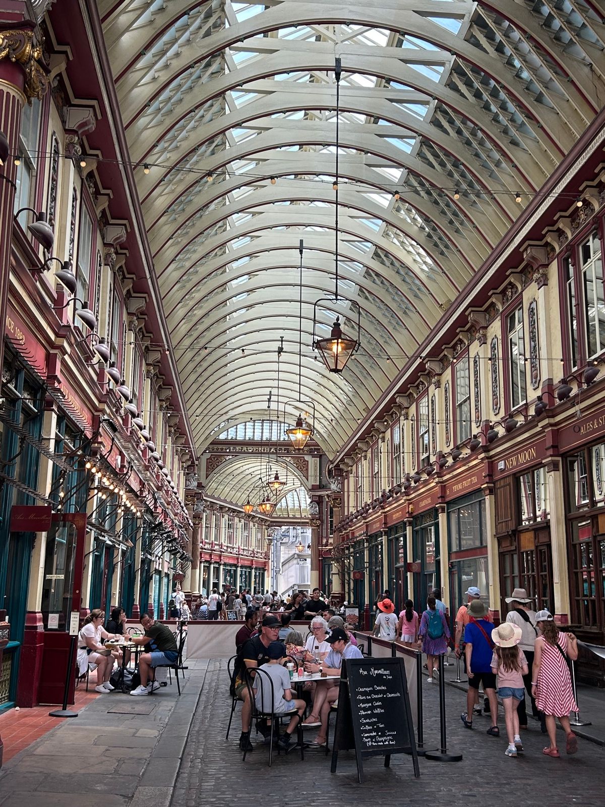 最後はレドンホールマーケットへ。
ここもハリーポッターの《ダイアゴン横丁》...