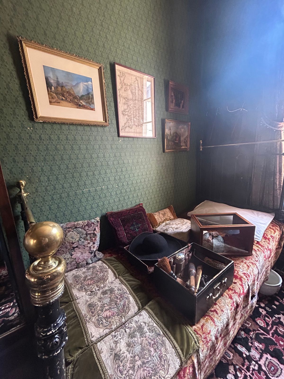 既に夏バテ状態だったので、ランチらしいランチはせず、スタバでラップサンドを...