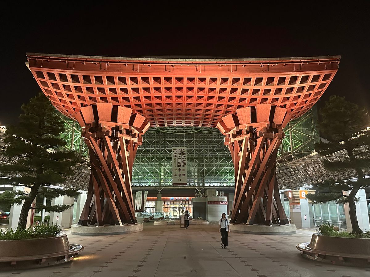 7/2 加賀出張
加賀野菜を堪能後、ホテルで夜鳴きそば