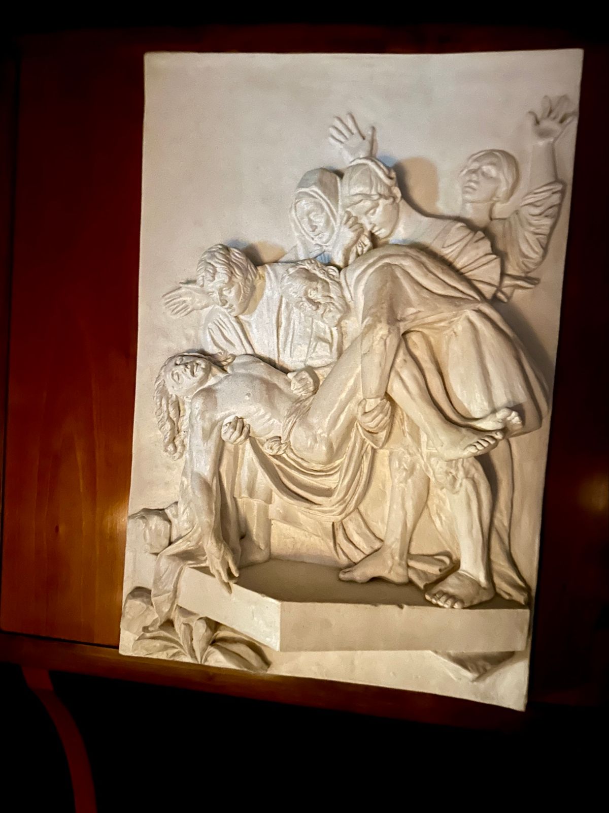 バチカン美術館より
カラヴァッジョ「キリストの埋葬」

イタリアの美術館は...