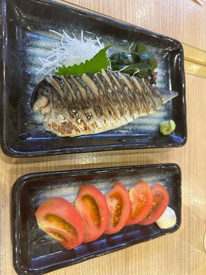 18日仕事後
同僚とご当地グルメを楽しんだ後、ビル最上階サウナでゆっくり
...