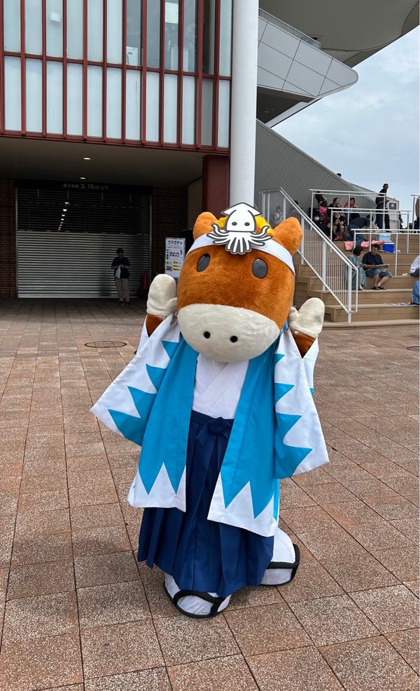 日本・北海道「函館で…馬、烏賊、ピエロ」の写真