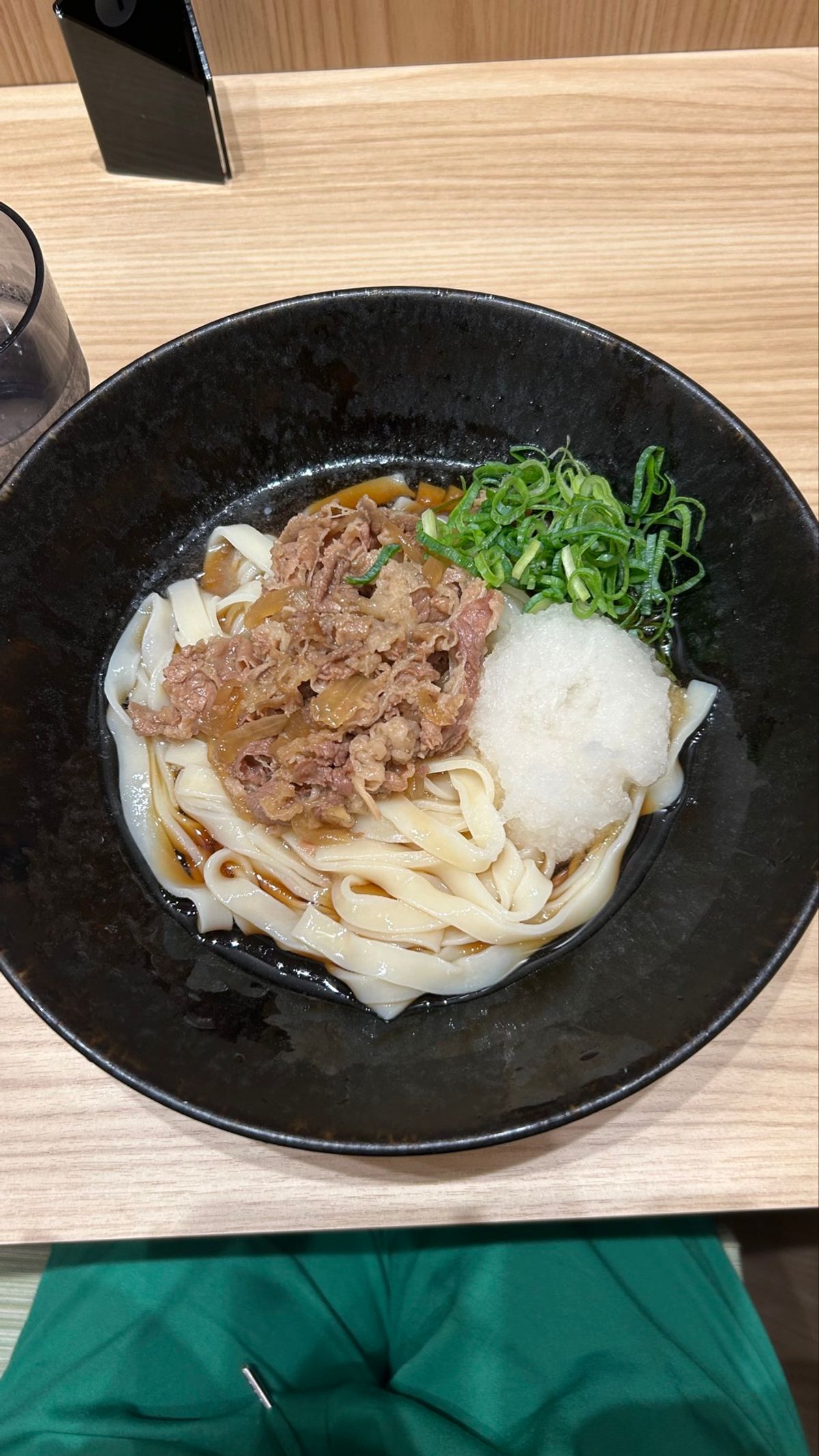 1日目ラスト食は名古屋駅できしめんを🍜
そして、夜に明日どうしようかなと考...