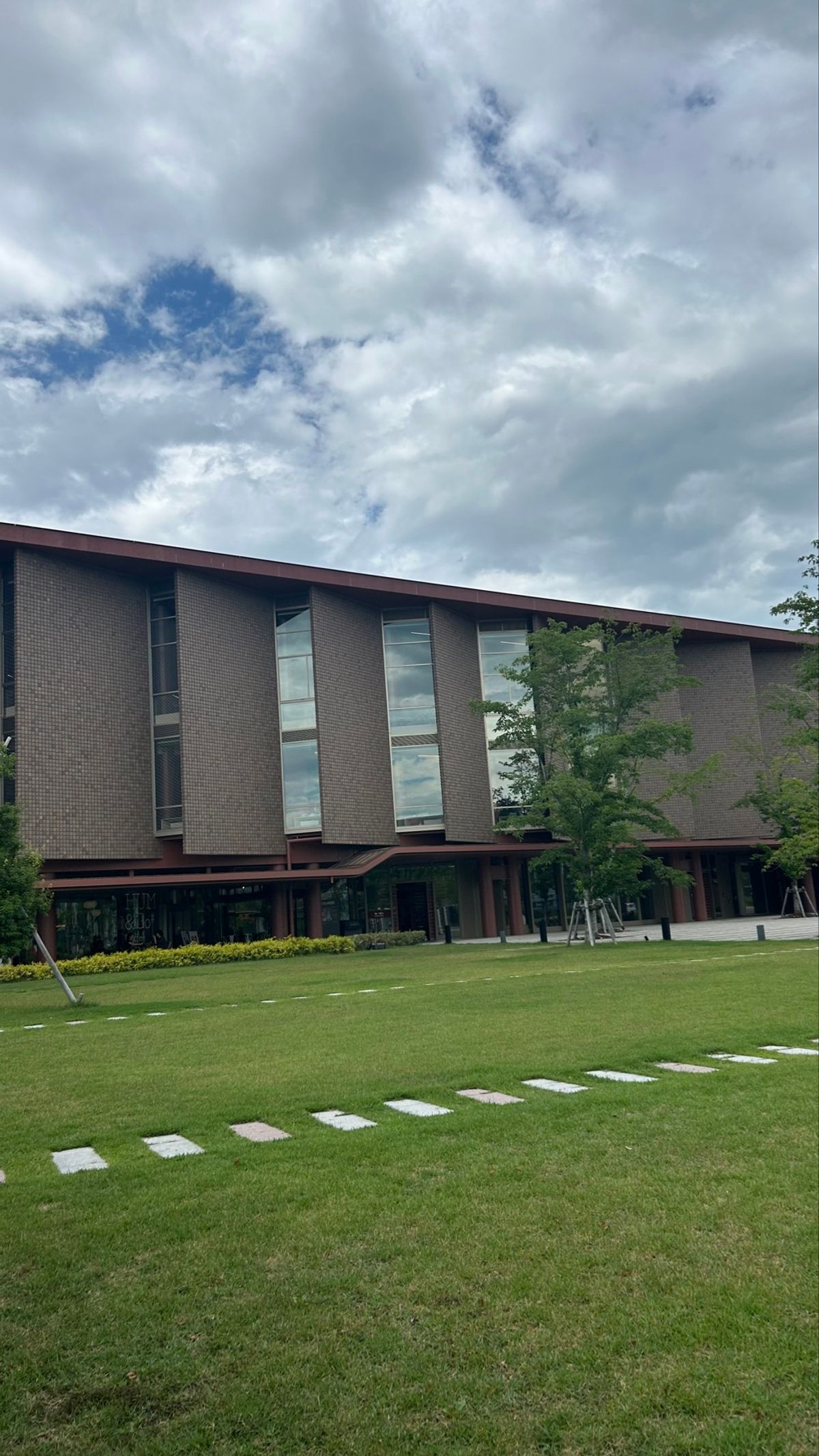📍石川県立図書館
前回行けなかったところを主に‼️
ここはずっと来たかったんだ〜