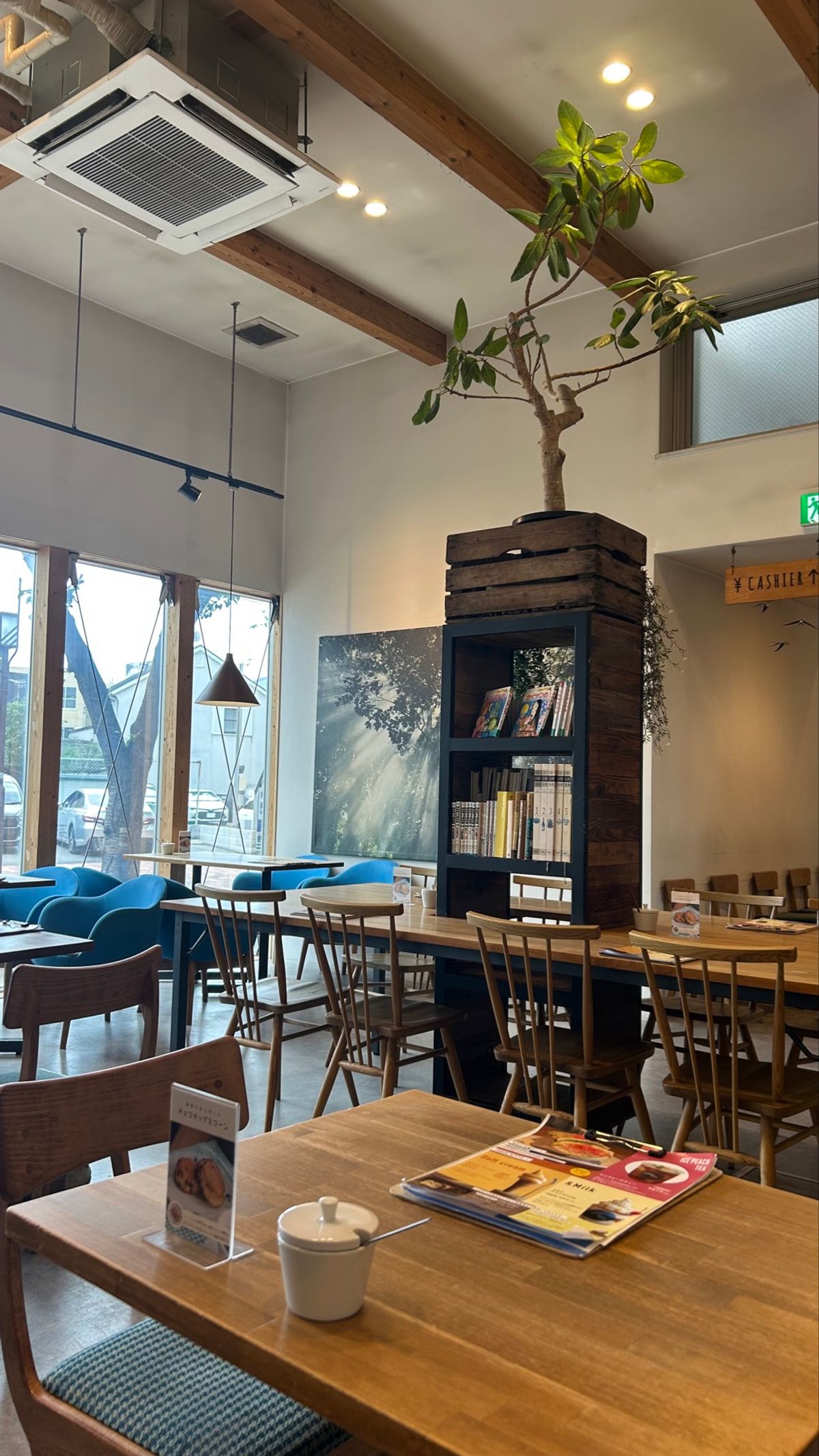 1日目は名古屋を楽しもう！！ということで、、、
念願のつばめパン本店へ🤍
...