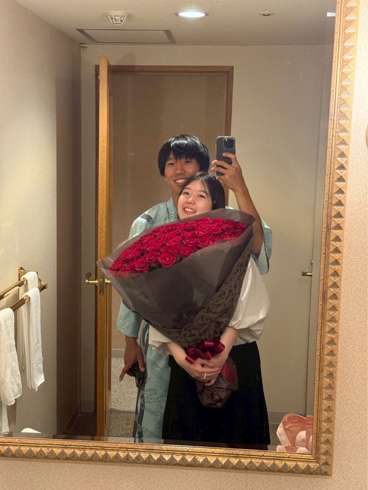 お部屋に帰るとそこには豪華な装飾が（扉が閉まっていたので直前にん？ってなっ...