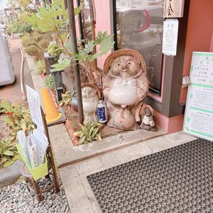 一寸亭 本店
★★★★★

私は鳥中華、母は肉そばを注文しました

鳥中華...