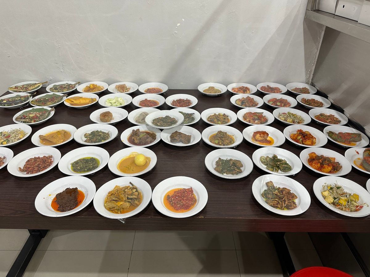 ナシパダンでさっと夕飯を済まして、香港へ向かう。