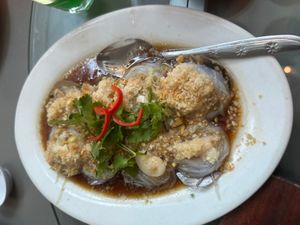 海鮮4種。

辣子蟹(チリクラブ) 
実は苦手。マッドクラブは殻が硬い上、...