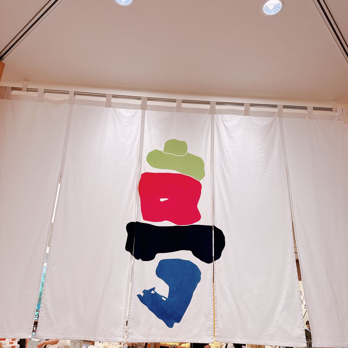 🗓8月4日
六花亭 札幌本店

母へのお土産を買いに六花亭へ！
私は甘いも...