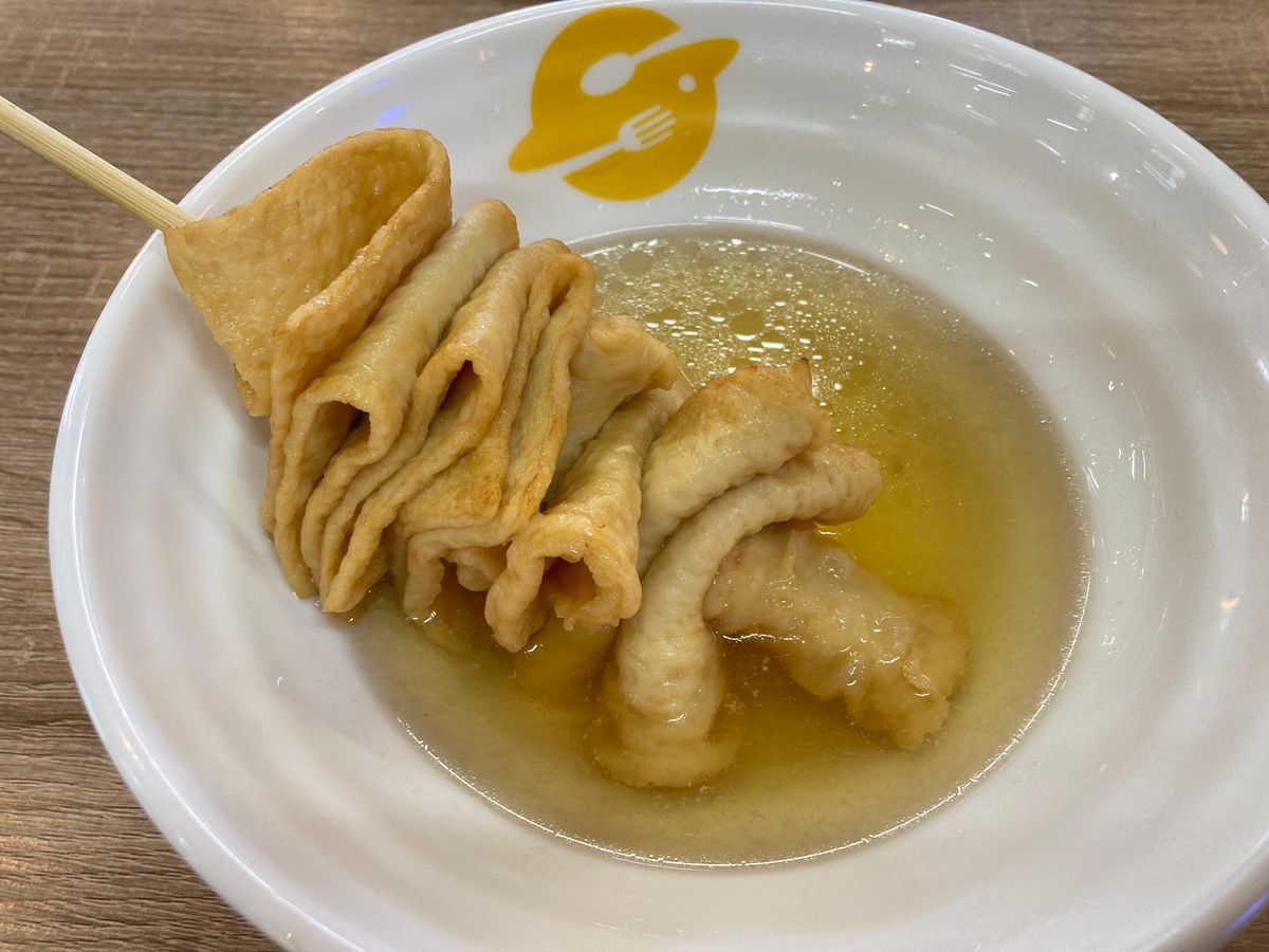 現地ツアーはちょっと退屈そうな気もしたので、公共交通機関が不便なモンゴルで...