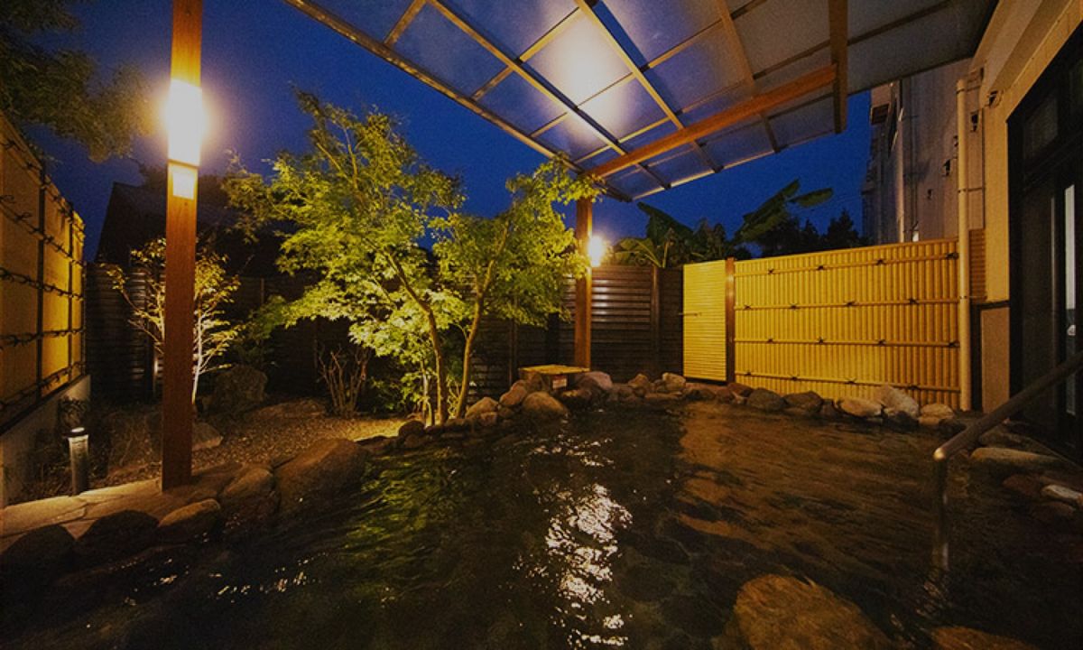 灯りの宿燈月でおおいた和牛と鉄輪温泉堪能
別府の夜景も綺麗でした