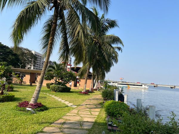 コートジボワール・Abidjan「コートジボワール出張3」の写真：コートジボワールの週末 公園で過ごすのが...