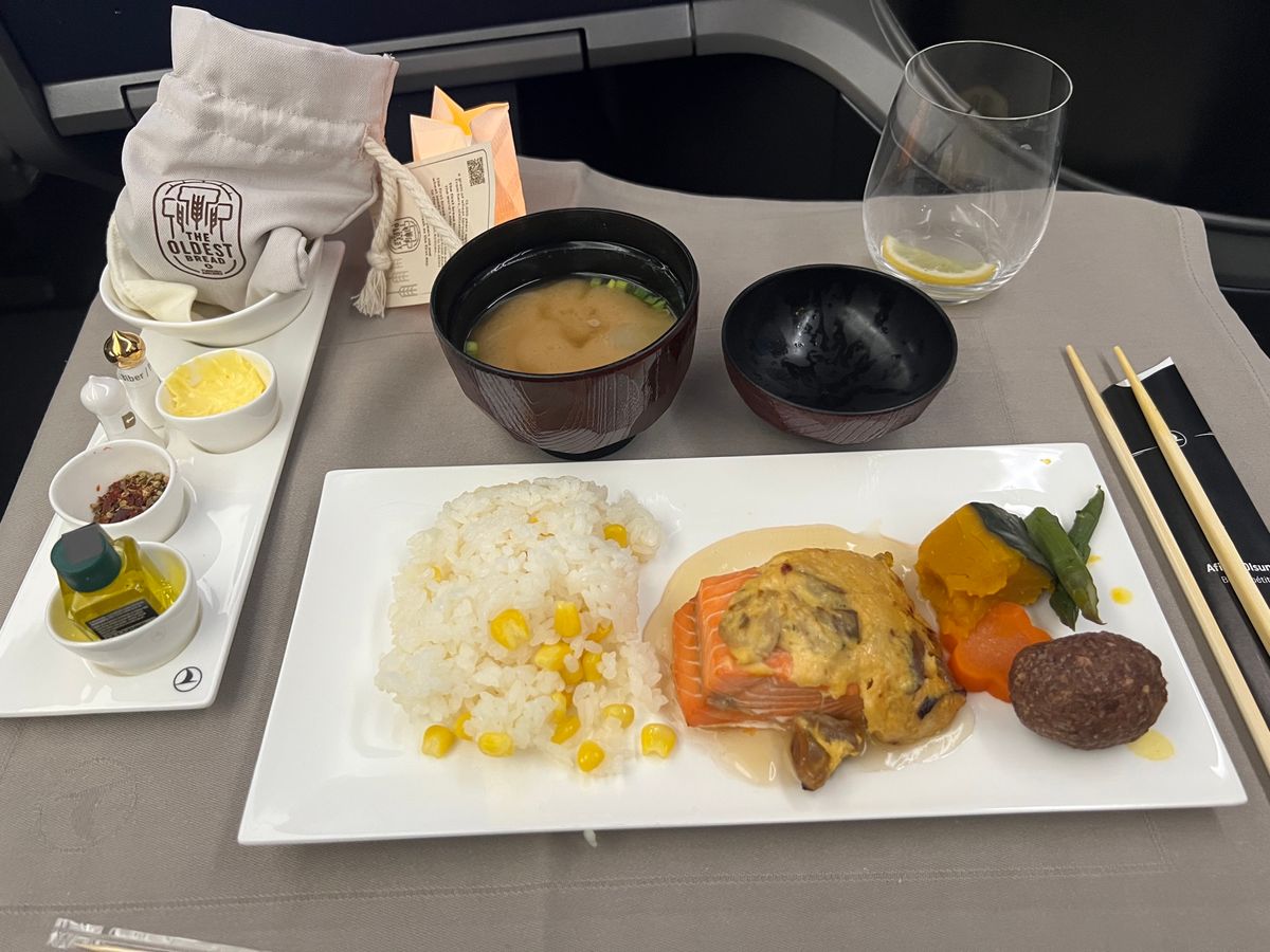 ターキッシュエアライズ
B787-9
成田→イスタンブール