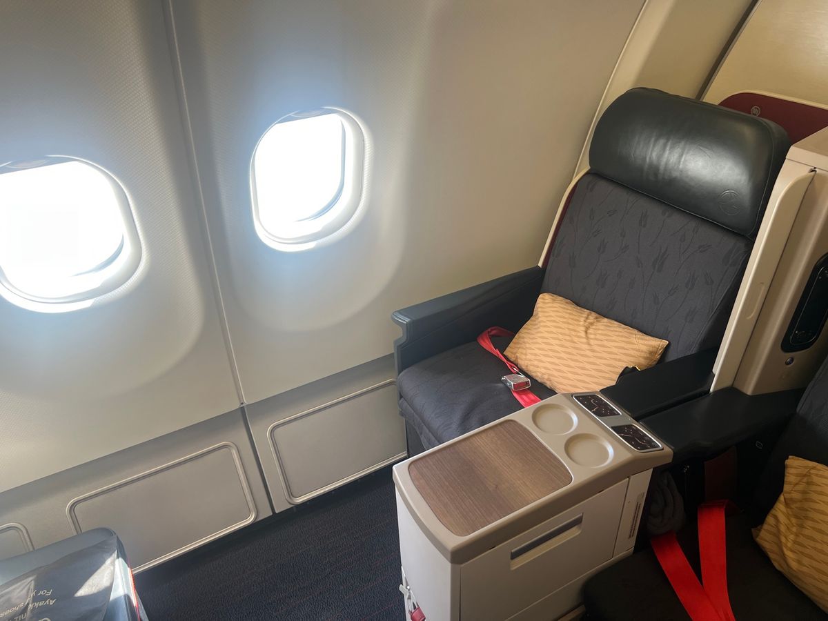 イスタンブール アビジャン便