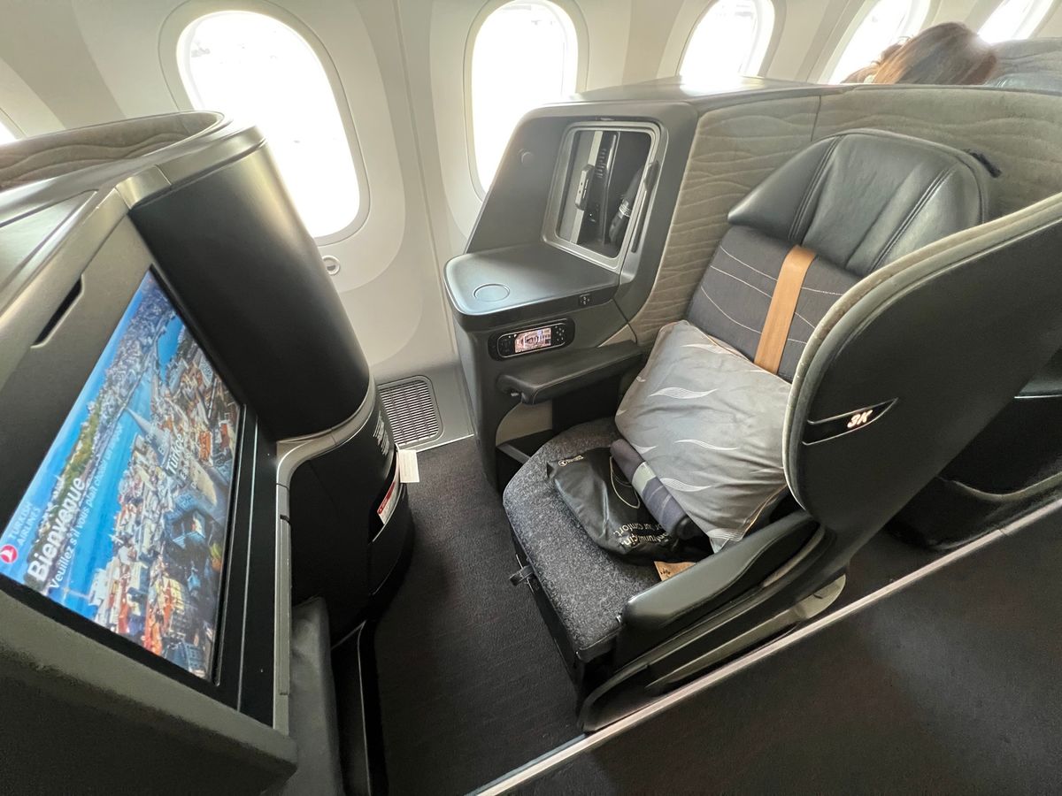 ターキッシュエアライズ
B787-9
成田→イスタンブール