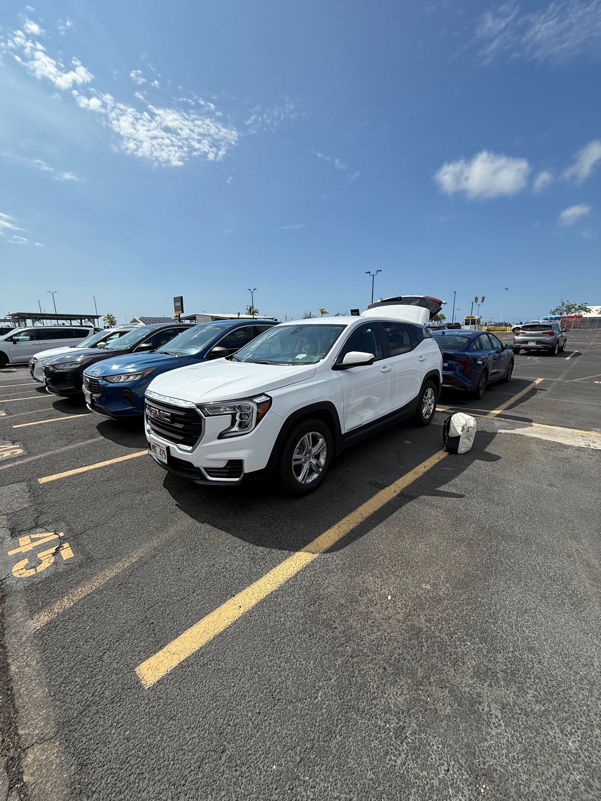 ホノルル空港に到着後4時間ほどのトランジットでマウイ島 > ハワイ島へ。い...