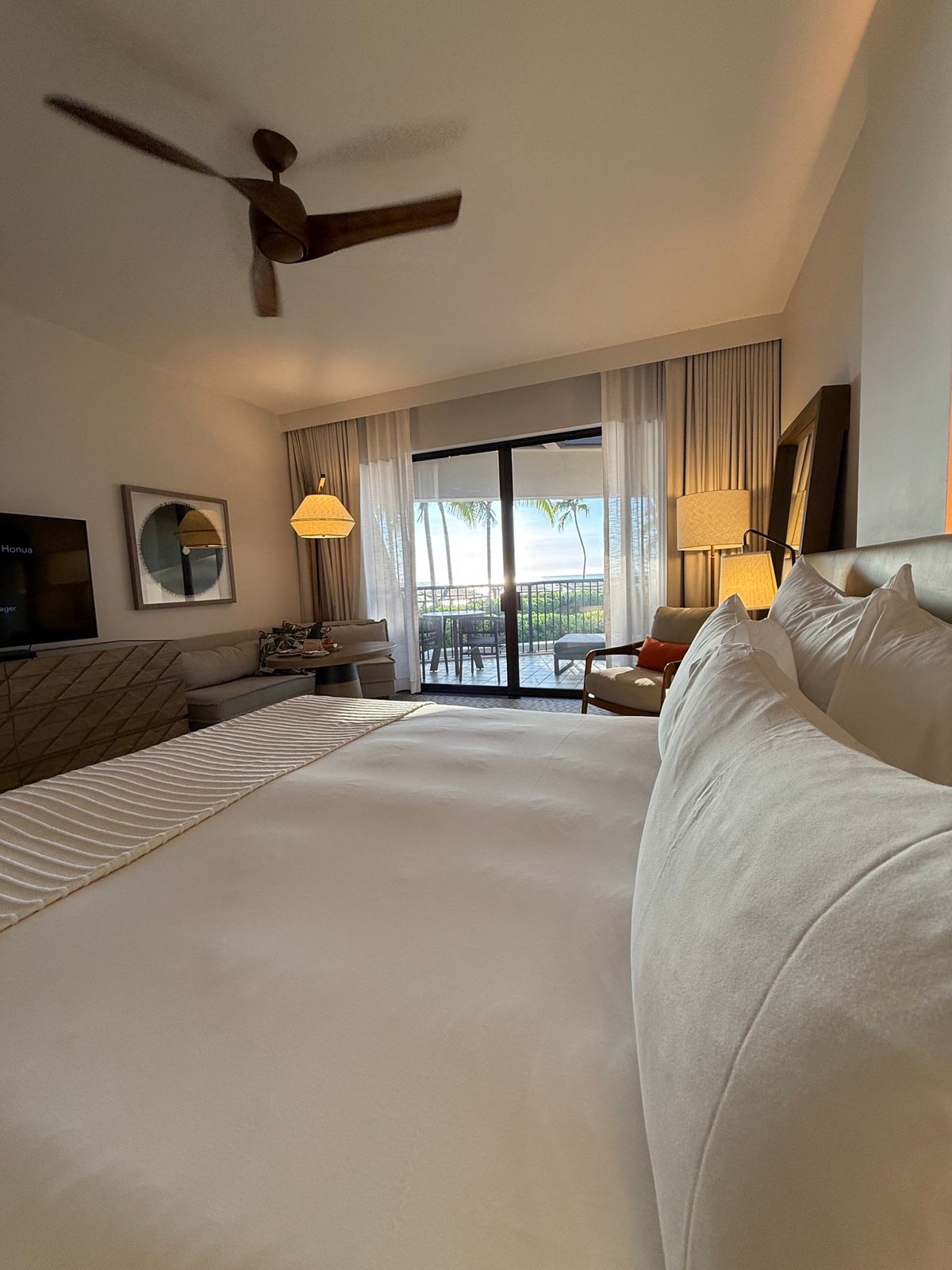 マウナラニオーベルジュリゾート

泊まるホテルはマウナラニオーベルジュリゾ...