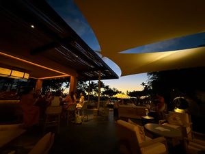 HāLaniのディナー

朝食会場HāLaniはディナーもある。Canoe...