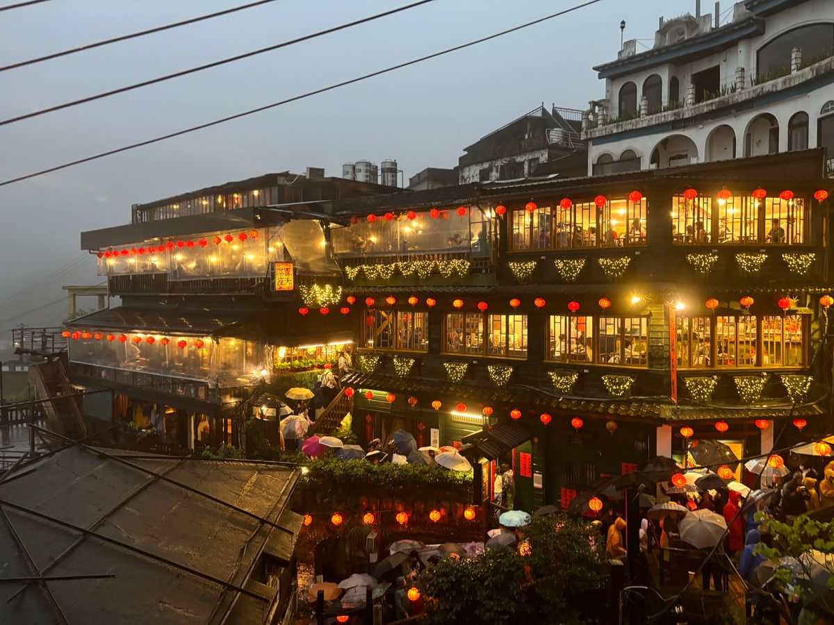 海悦楼茶坊のテラス席で！