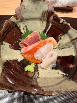 翌日の夜は香港時代の友人と和食へ。

友人曰く、昔と違って香港の和食はどん...