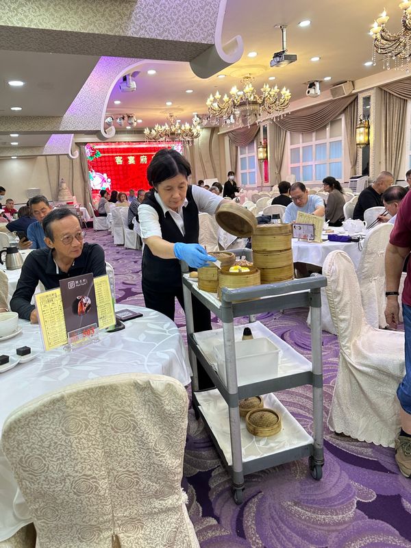 香港・セントラルマーケット「CGK ✈︎ HKG ✈︎ NRT」の写真：昨日と同じお店に再訪です。

点心と豉油...