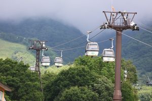 二日目はゴンドラに乗って栂池自然園にハイキングに行きました。