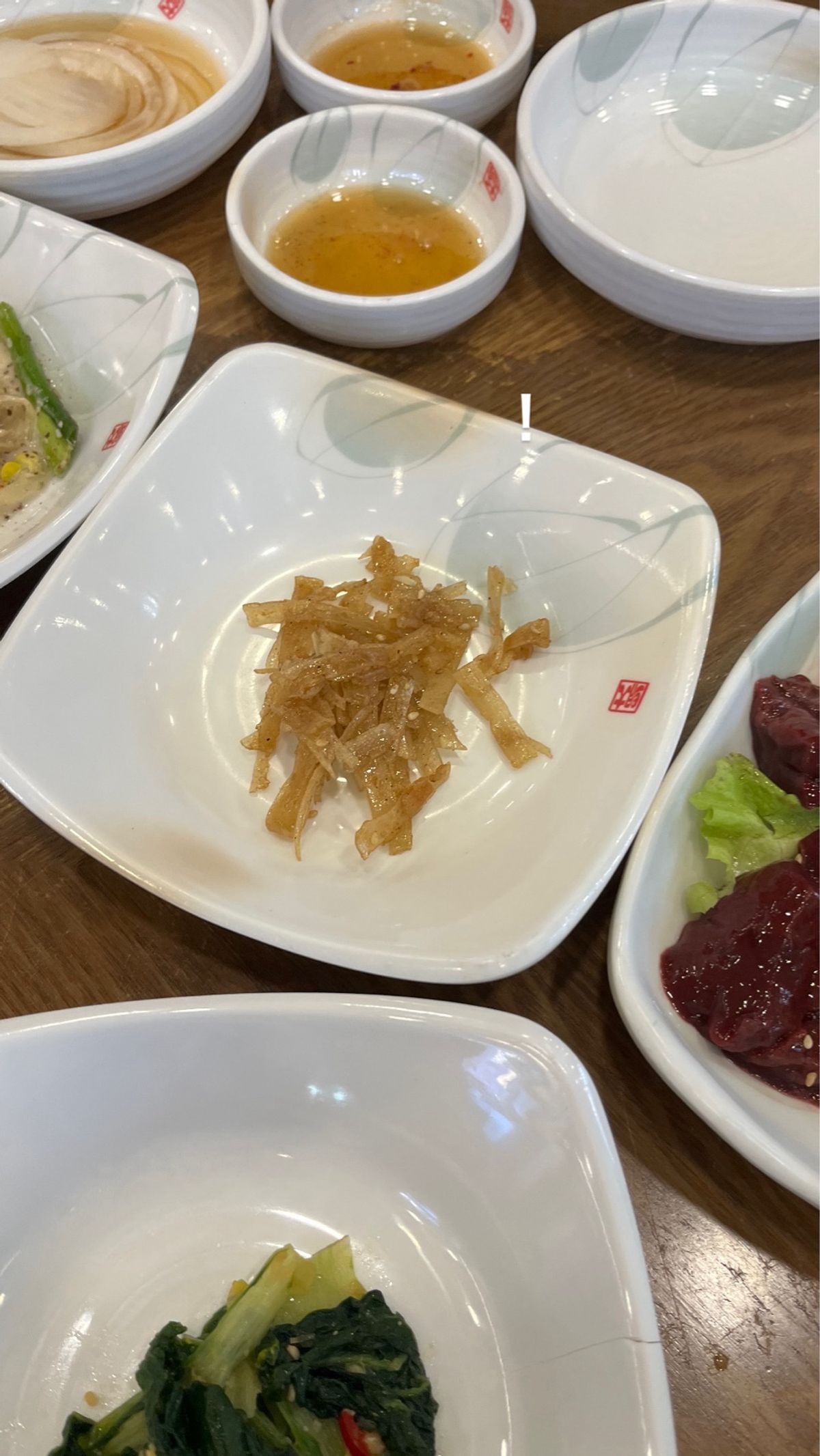 ユッケやレバーを食べました𓌉𓇋 ‎🥩
3枚目の写真の❕がとても美味しかった...