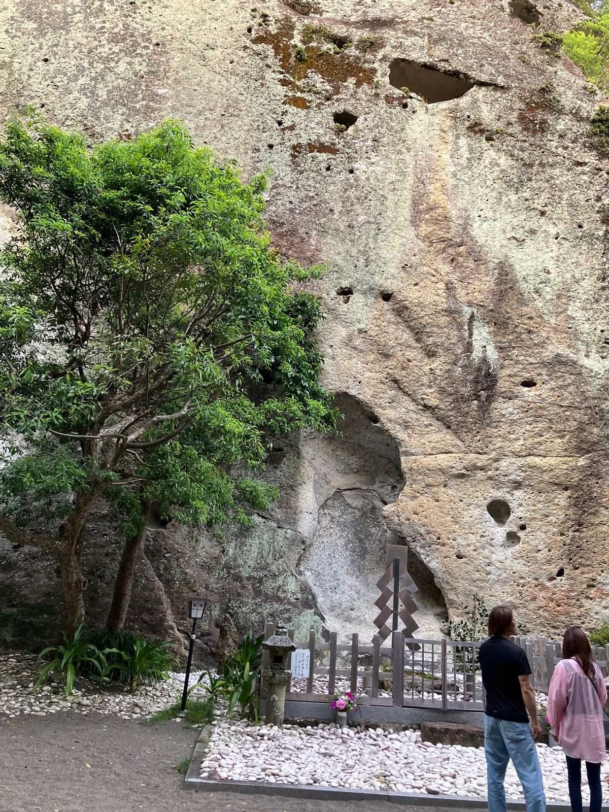 花窟神社　日本最古の神社？