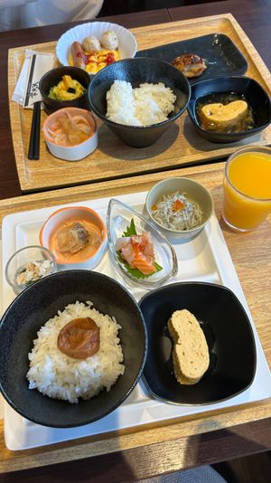おいしいものを食べて飲んで。
久しぶりのバイキングに、たらふく食べて大満足