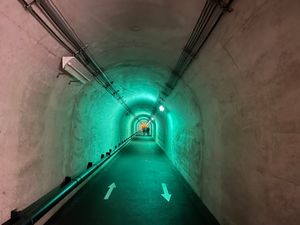 二日目は映えスポットの清津峡トンネルへ。トンネルの中はひんやりして気持ち良...