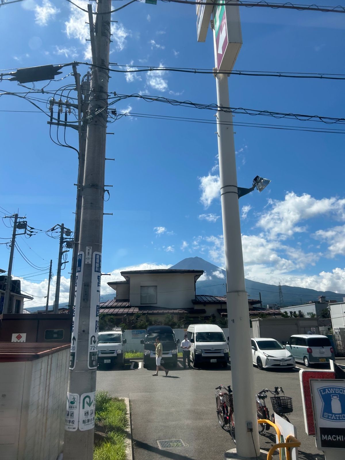 バスからみた景色。
こうゆうの大好きなの