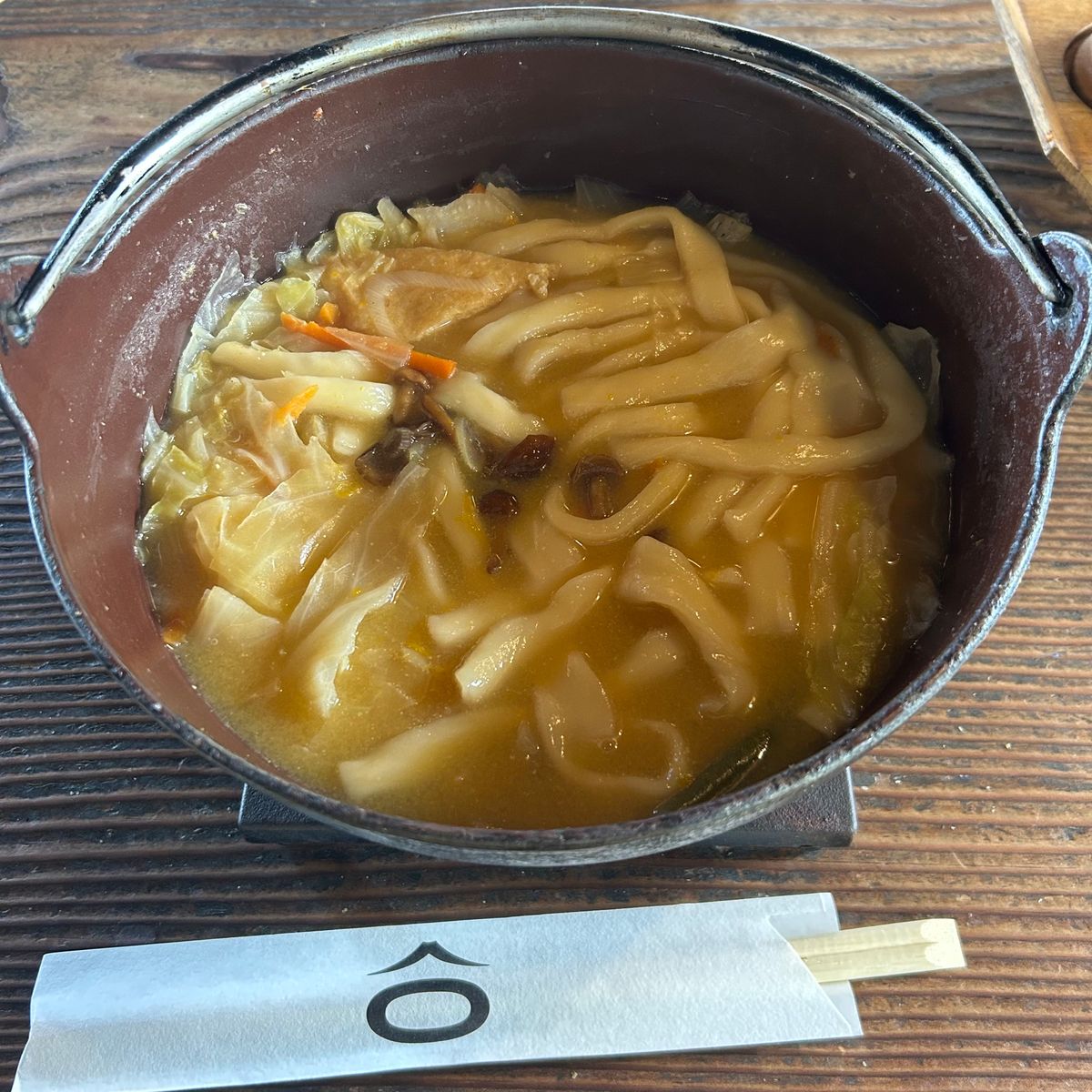 ほうとう不動本店へ

あっつあつのほうとうに、忙しなく駆け回ってる店員さん...