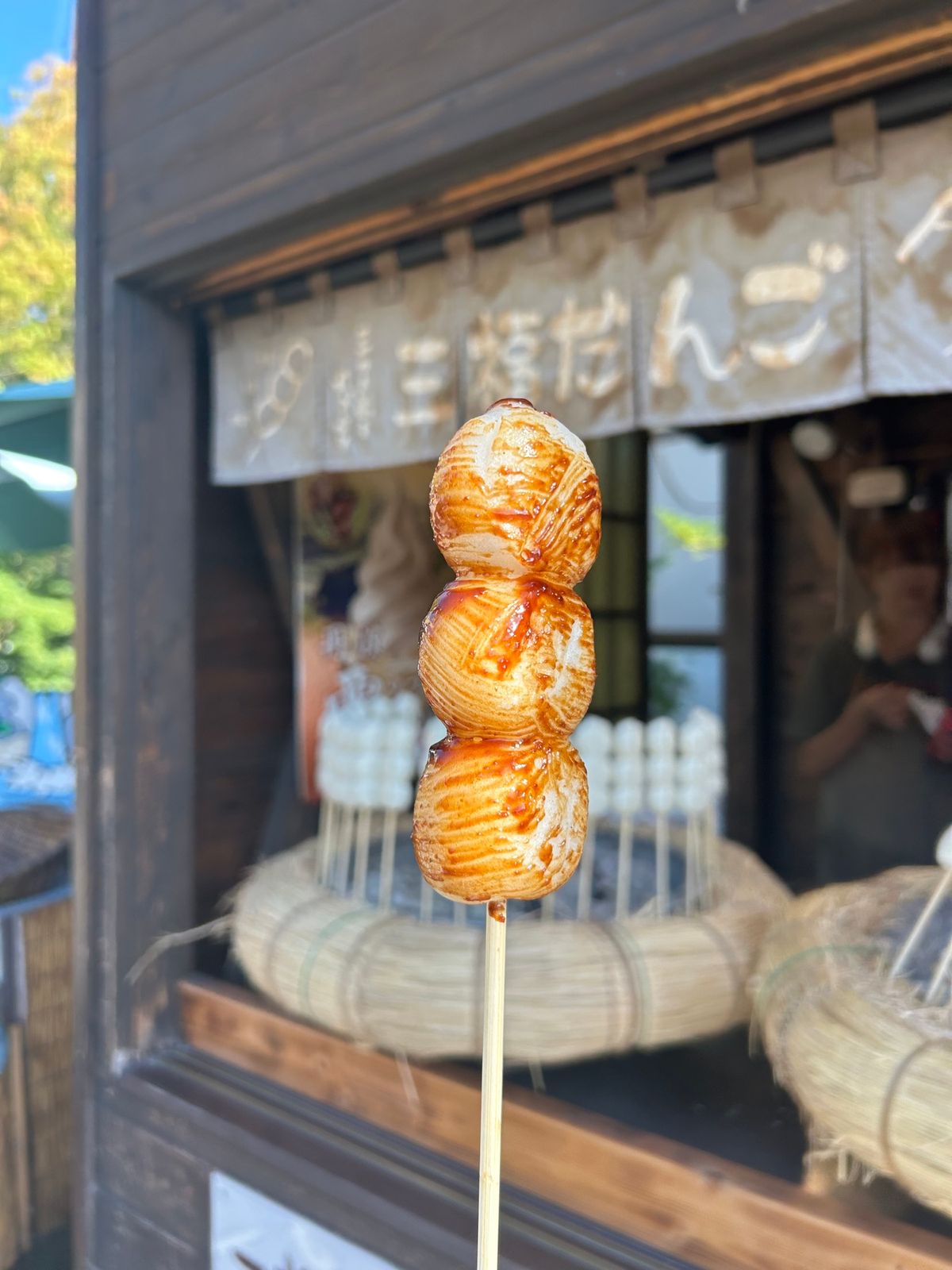 美味しいたち。
ほうとうでだいぶお腹いっぱいだったけど、クルミ味噌団子も5...