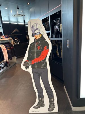 帰りにSAに寄るとシャアがいた